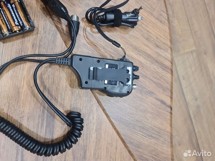 Автомобильная рация Alan 42 и антенна на магните