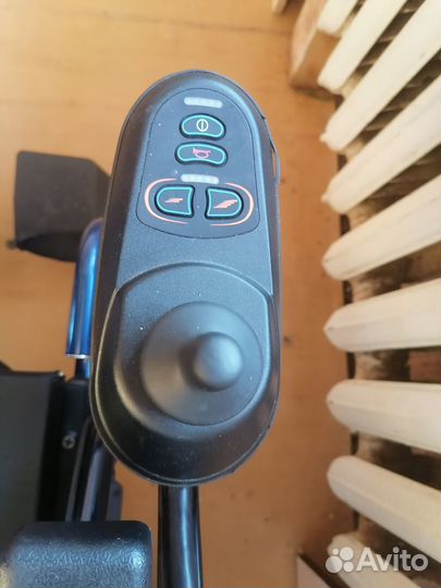 Инвалидная коляска с электроприводом