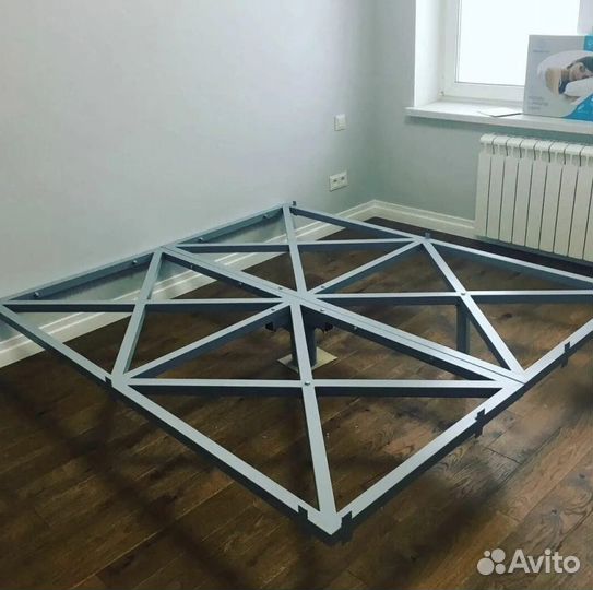 Парящая кровать