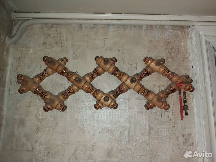 Вешалка деревянная