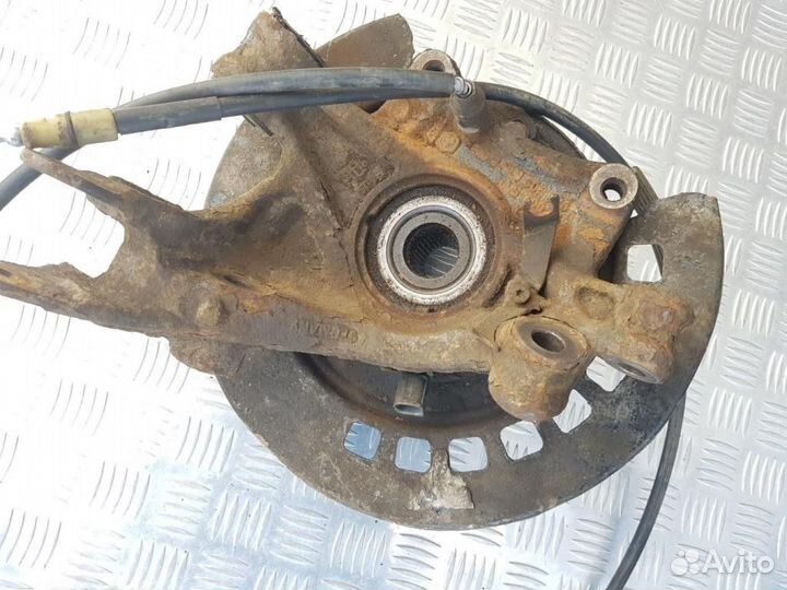 Кулак задний правый Audi Q7 7L8505436