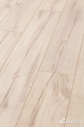 Ламинат Egger Pro Classic 8/32 EPL210 Дуб Гирлевик