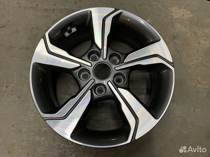 Одна штука диск оригинал Kia Cerato 4 R16