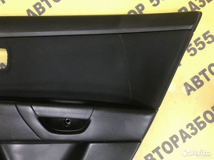 Обшивка двери задней правой Mazda 3 BK