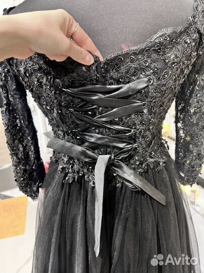 Черное выпускное вечернее платье пышное