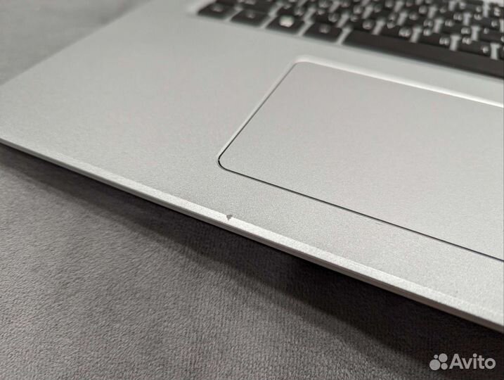 Acer aspire v3 a317-33-P0K4