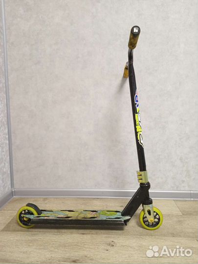 Трюковой самокат