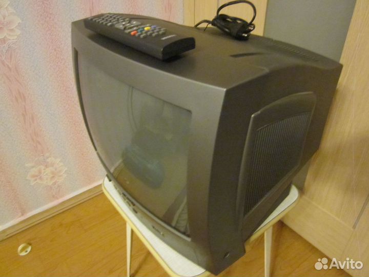 Телевизор 37см