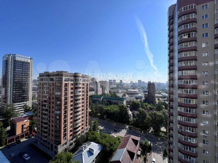 2-к. квартира, 67 м², 17/25 эт.