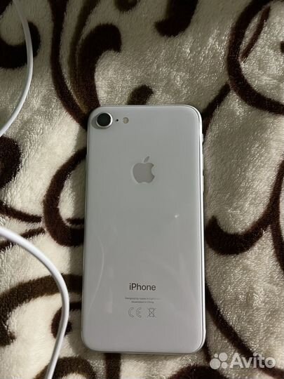 Телефон iPhone 8 64 gb