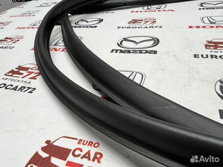 Уплотнитель двери задний Mazda CX-5 KF 2017-2024