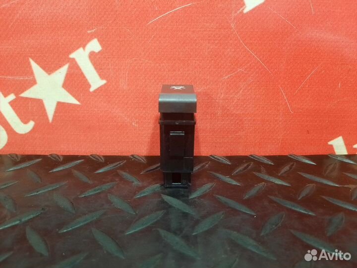 Кнопка внутреннего освещения Daf XF106