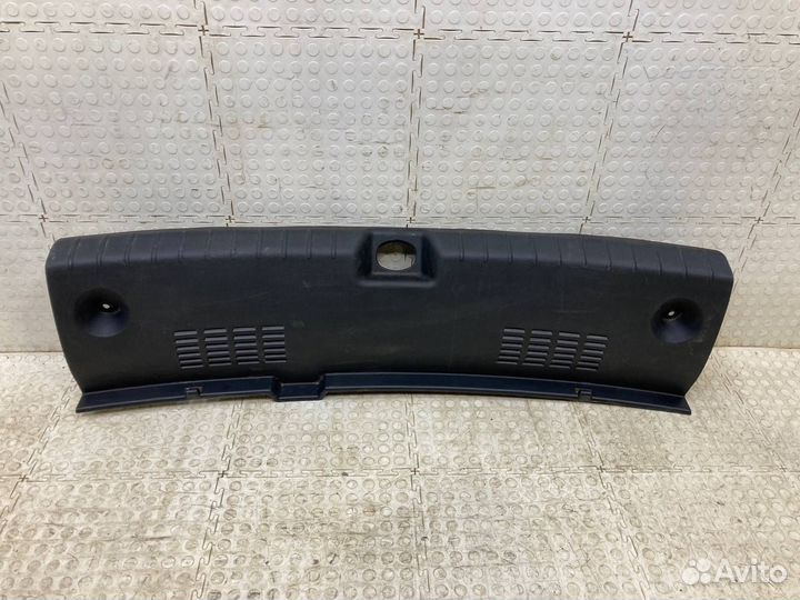 Обшивка задней панели Kia Rio 4 FB 2016