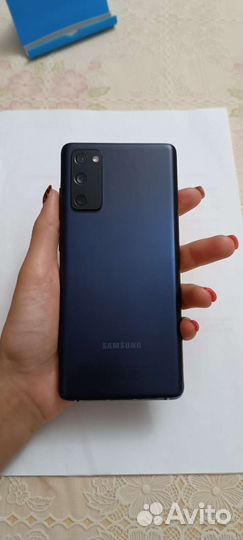 Телефон Samsung s20 fe