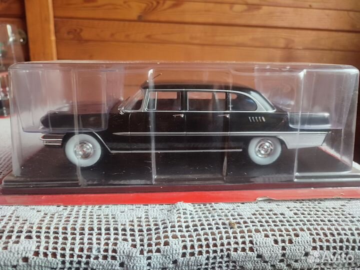 Модель автомобиля ЗИЛ-111