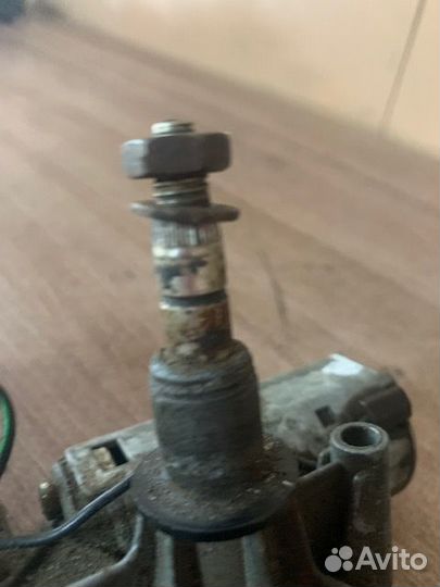 Моторчик заднего дворника Passat B3 B4 На запчасти