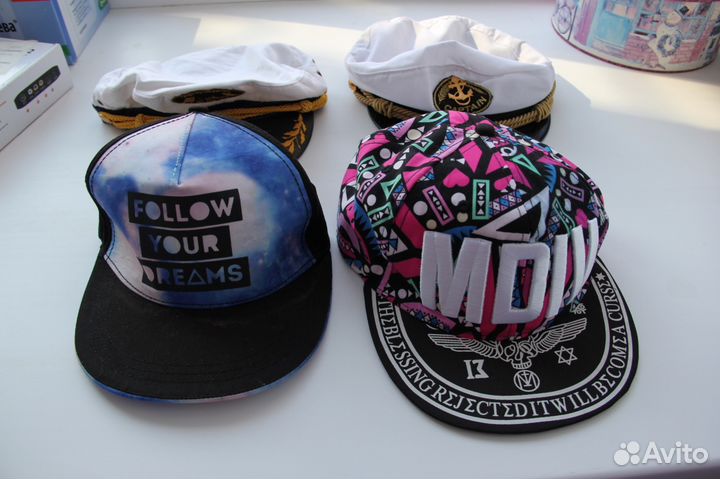 Шапочки, бейсболки и кепки