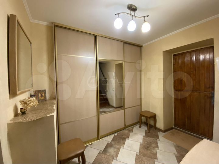 4-к. квартира, 100 м², 5/7 эт.