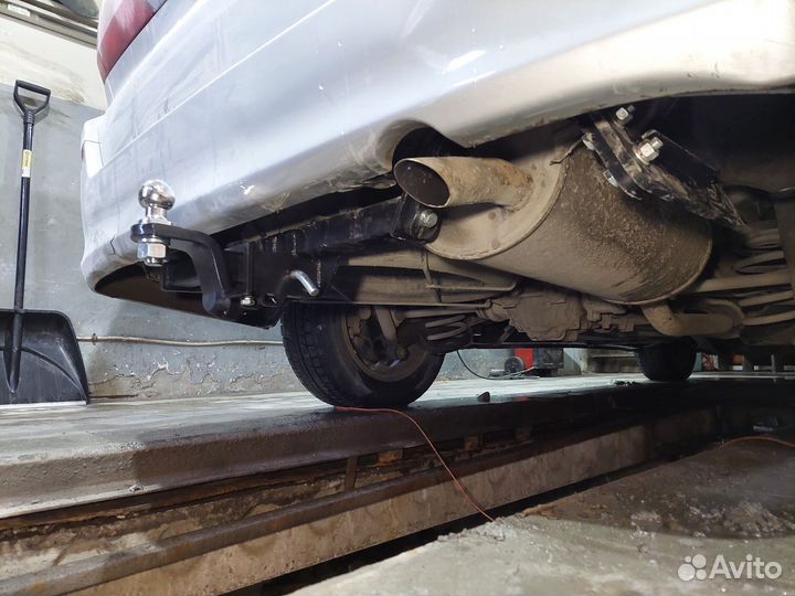 Фаркоп на Тойота Эстима Toyota Estima