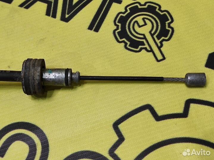 Трос стояночного тормоза задний правый Hyundai