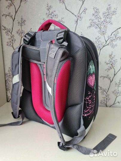 Портфель школьный для девочки чёрный