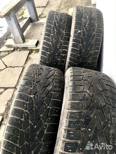 Nokian Tyres Hakkapeliitta 1 215/65 R16