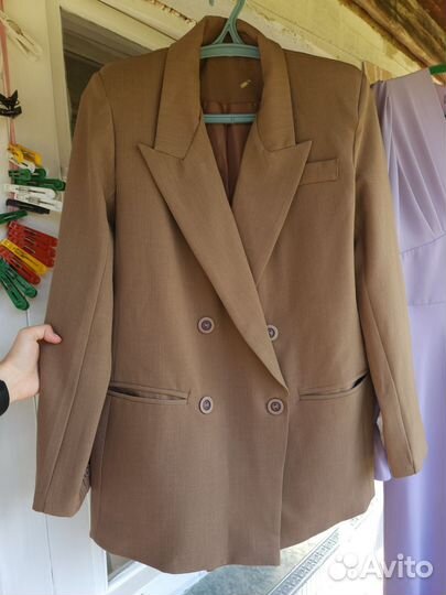 Пиджак женский бежевый 44-46