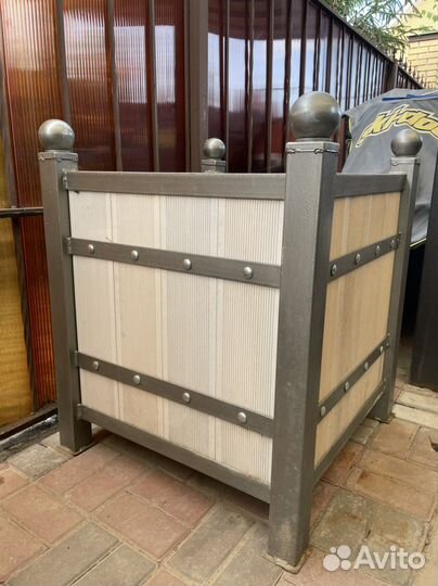 Клумба металлическая