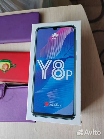 Телефон Huawei y8p