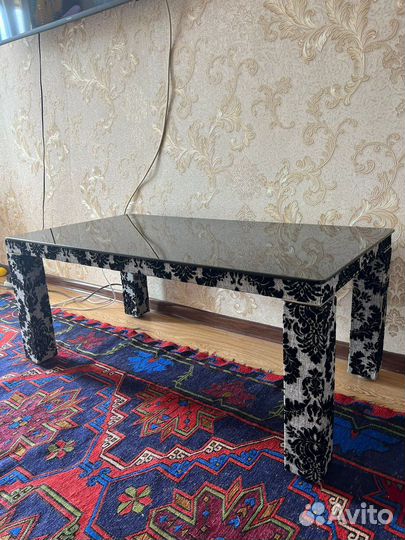 Стол стеклянный