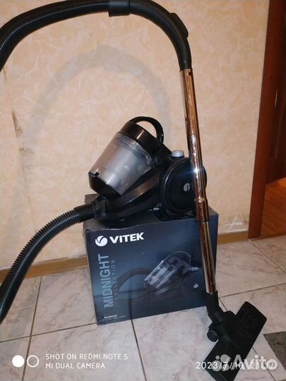 Пылесос Vitek