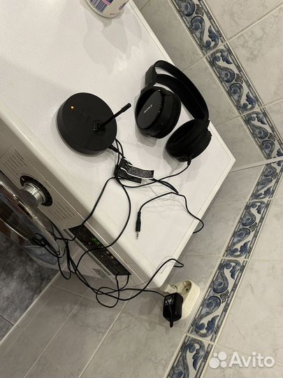 Беспроводные наушники Sony TMR-RF810R