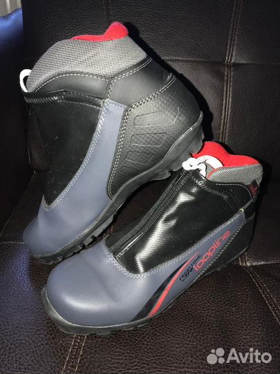 Лыжные ботинки