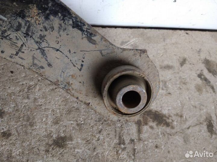 Рычаг задний правый Mitsubishi Lancer CX 2007-2017