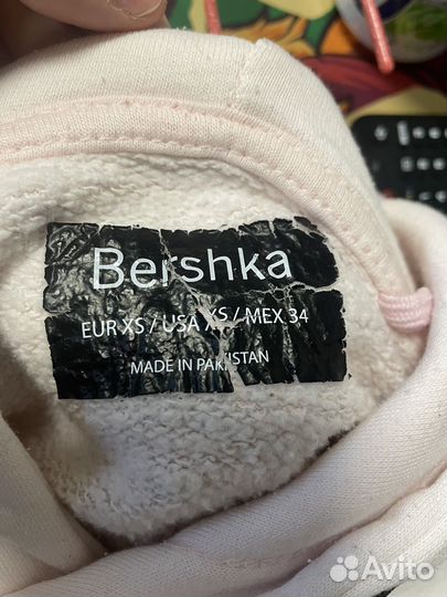 Толстовка bershka с аниме