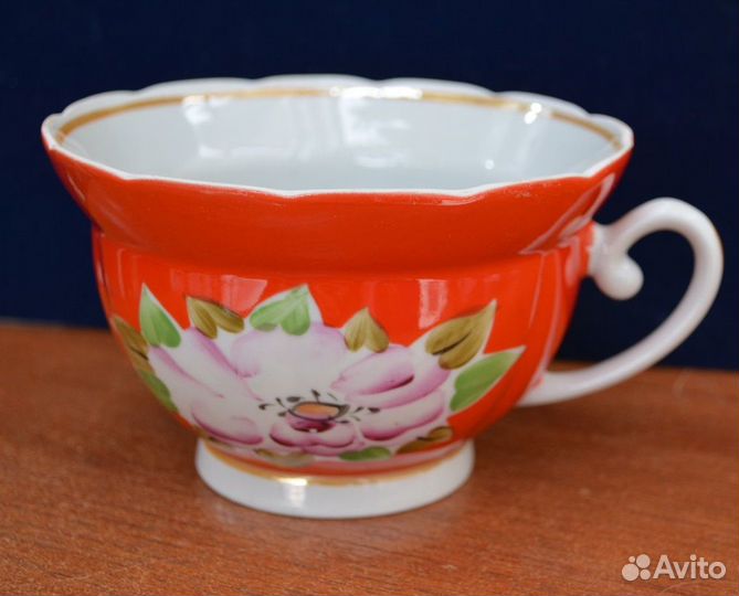 Большая фарфоровая чайная кружка- дружковка фз