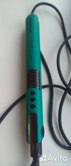 Сумка и выпрямитель для волос