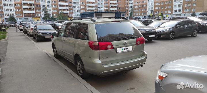 Toyota Sienna, 2006