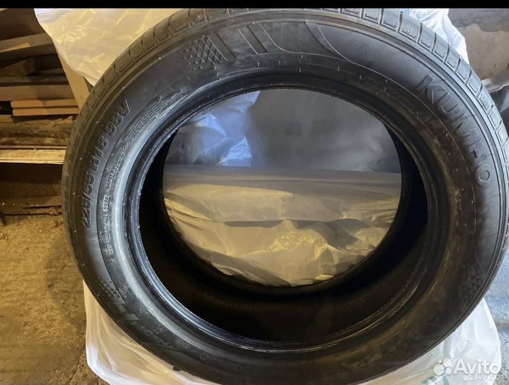 Kumho Solus HS63 225/50 R18 98V