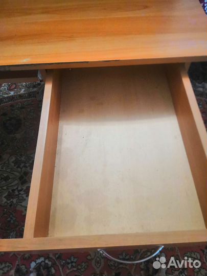 Уголок школьника стол со шкафчиками