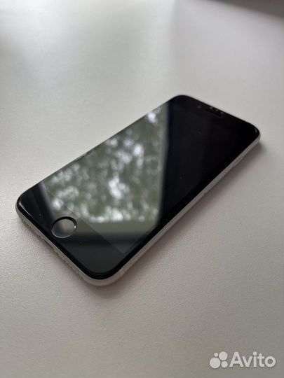 iPhone SE (2020), 64 ГБ