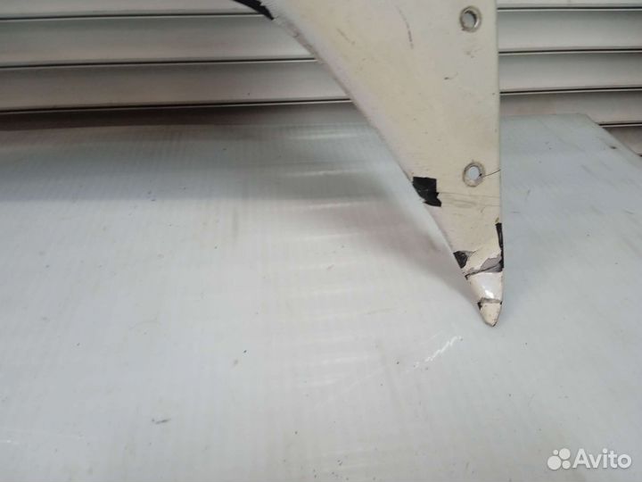 Yamaha R1 2004-2006. Пластик боковой