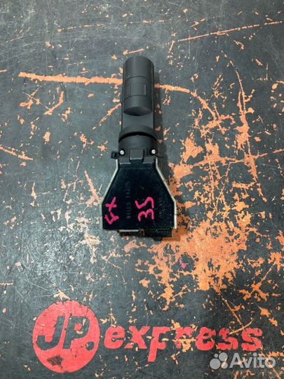 Подрулевой переключатель поворотников левый