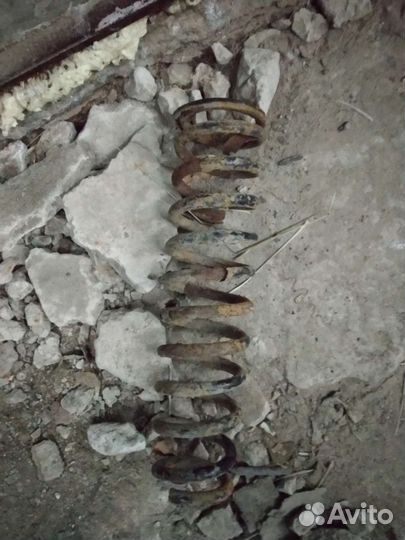 Пружины,Стойки Honda