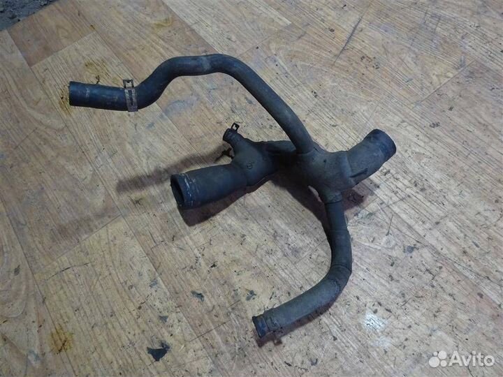 Патрубок радиатора Ford Mondeo II 1996-2000