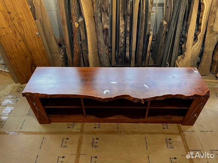 Тумба под телевизор из массива