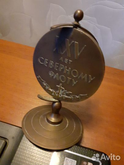 Медаль xxv лет северному флоту вмф СССР, газета