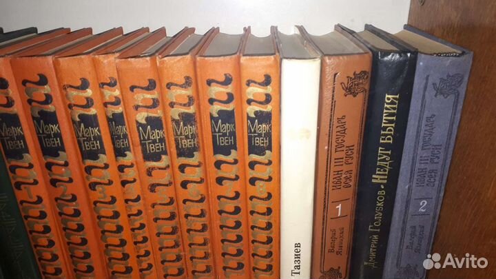 Продается библиотека