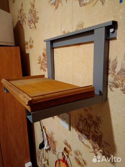 Настенная полка-подставка универсальная