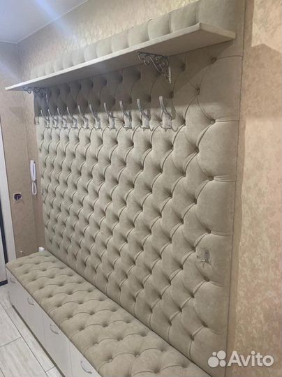 Панель с пуфиком